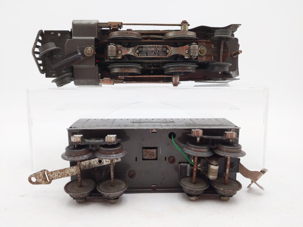 Lionel 259E Vintage O Gray 2-4-2 Streamlined Steam Locomotive & Tender