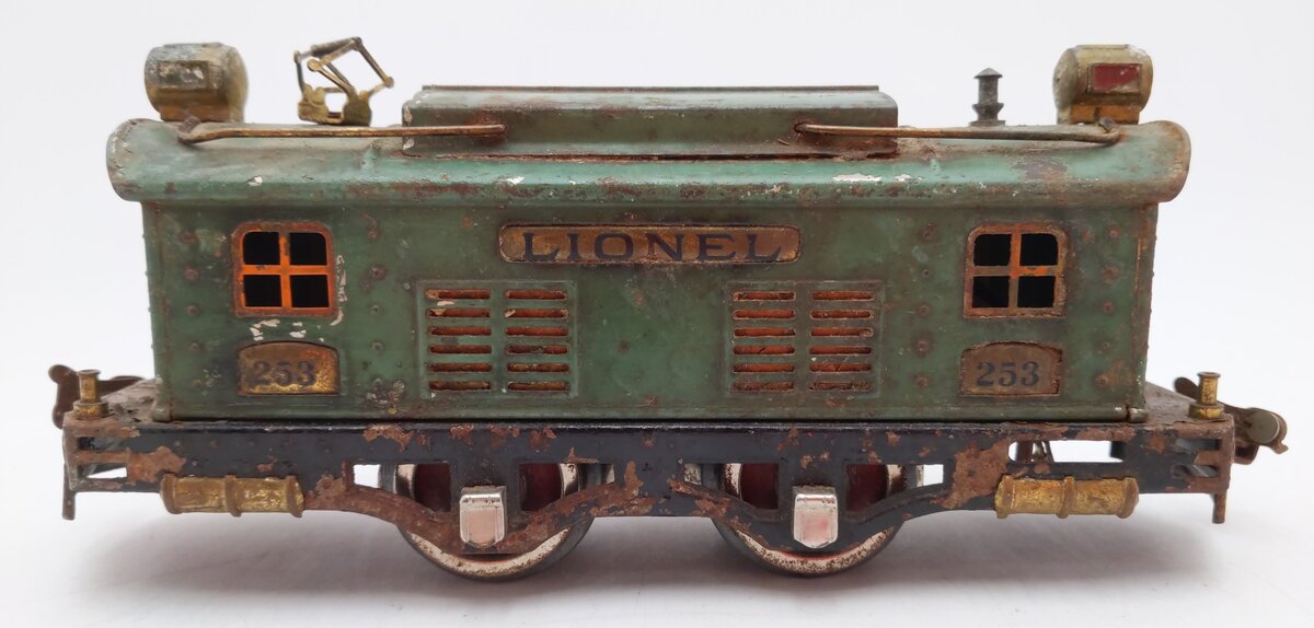 Lionel 253 Vintage O Prewar Green Tinplate Electric Locomotive