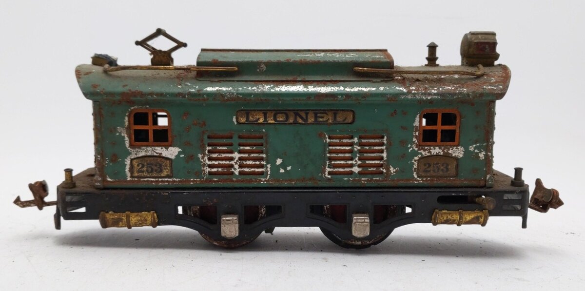 Lionel 253 Vintage O Tinplate Electric Locomotive
