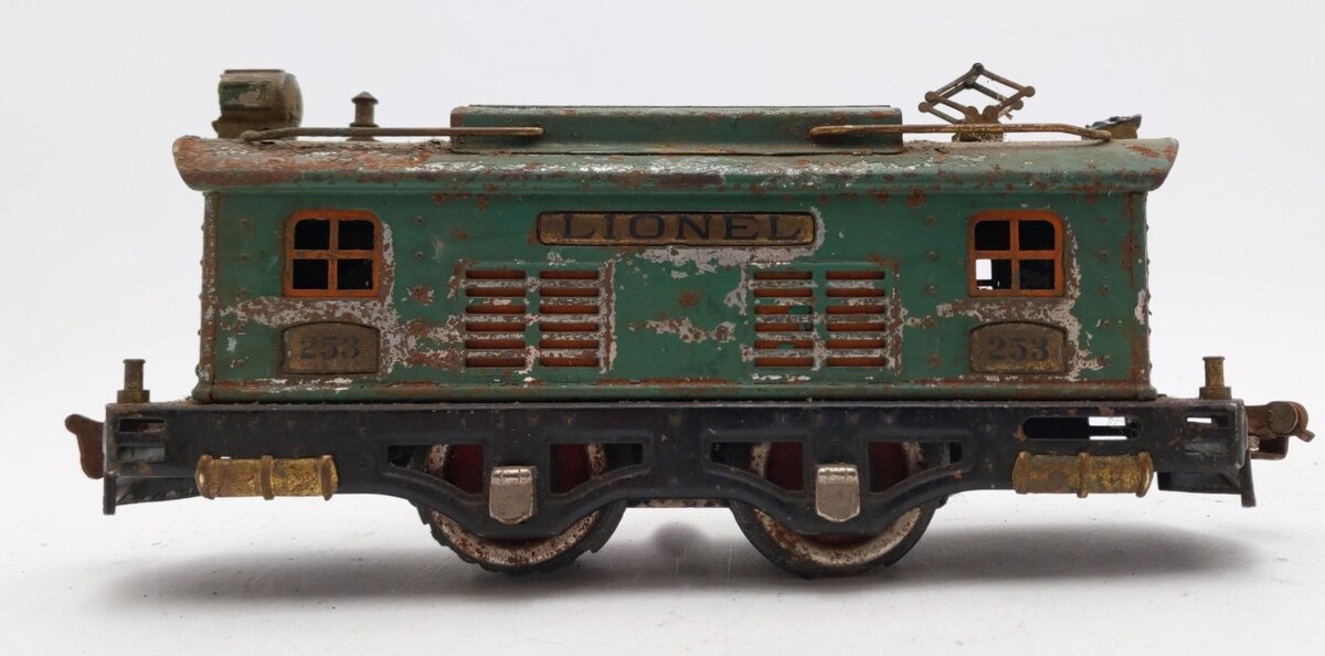 Lionel 253 Vintage O Tinplate Electric Locomotive
