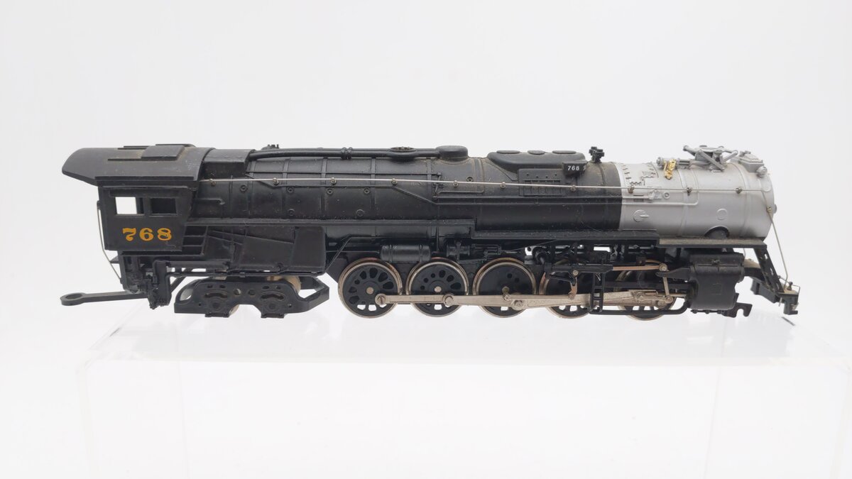 Bachmann 56021 HO Scale Texas & Pacific 2-10-4 Steam Locomotive #768 EX