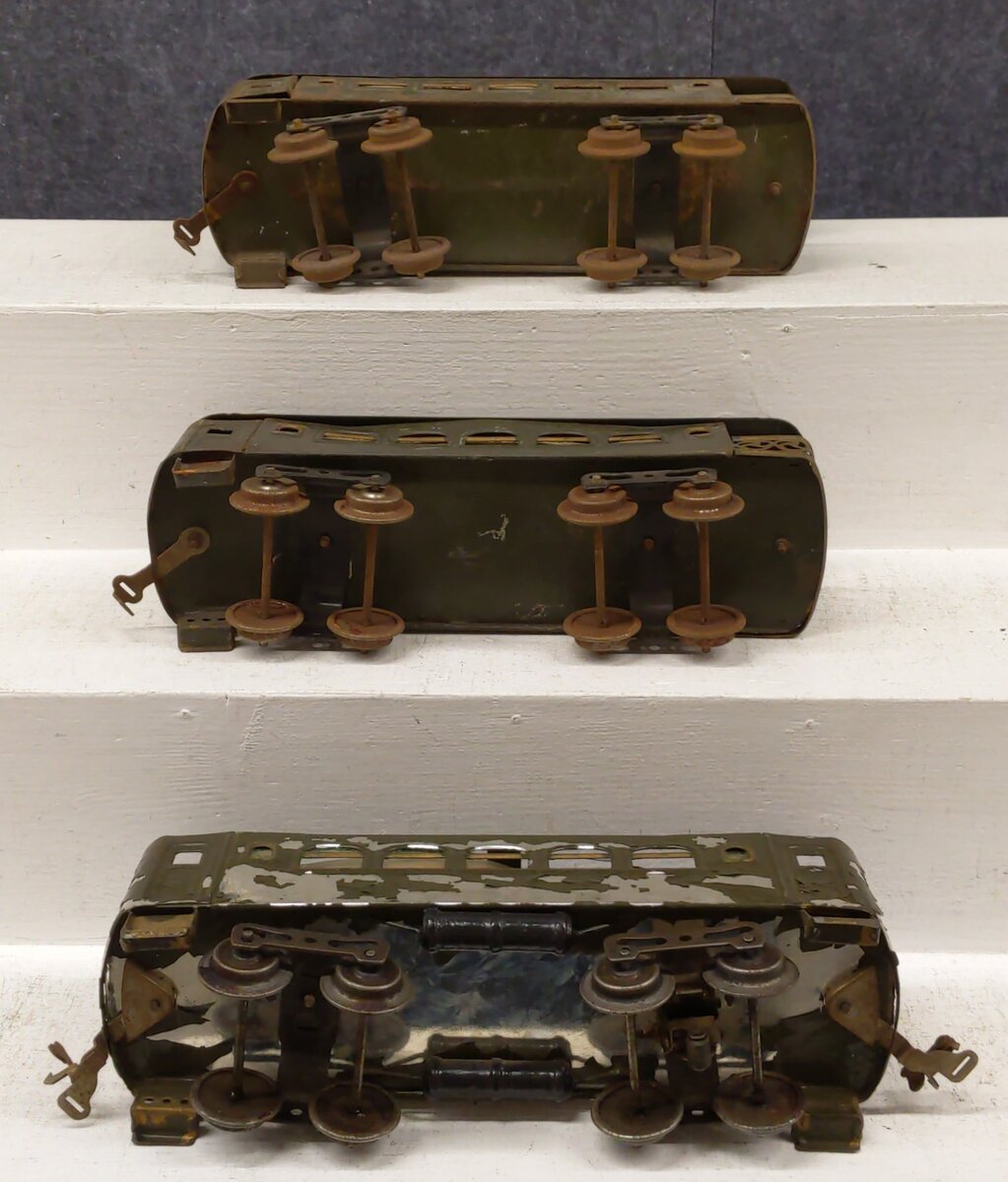 Lionel Vintage Standard Prewar Passenger Cars [3]