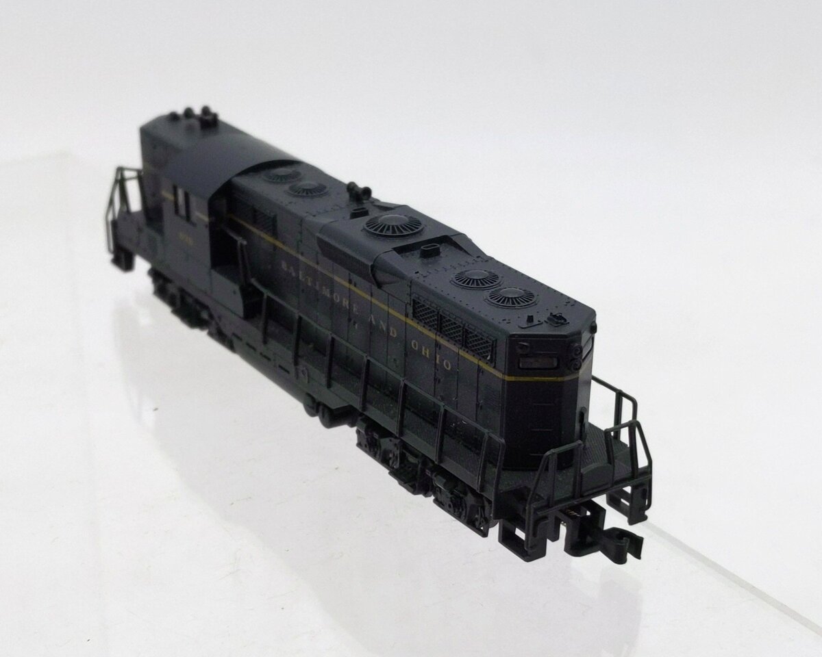 Atlas 4331 N Scale Baltimore & Ohio GP-9 Diesel Locomotive #676 EX