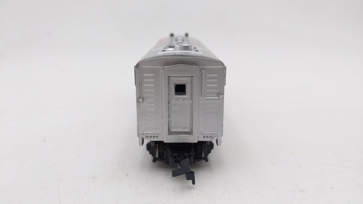 Life Like HO Scale Santa Fe F7 Diesel Locomotive & Caboose Set: #1951 EX/Box
