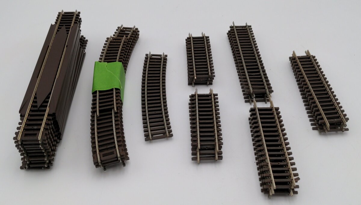 Atlas HO Scale Assorted Straight and Curved Track Sections [40] EX
