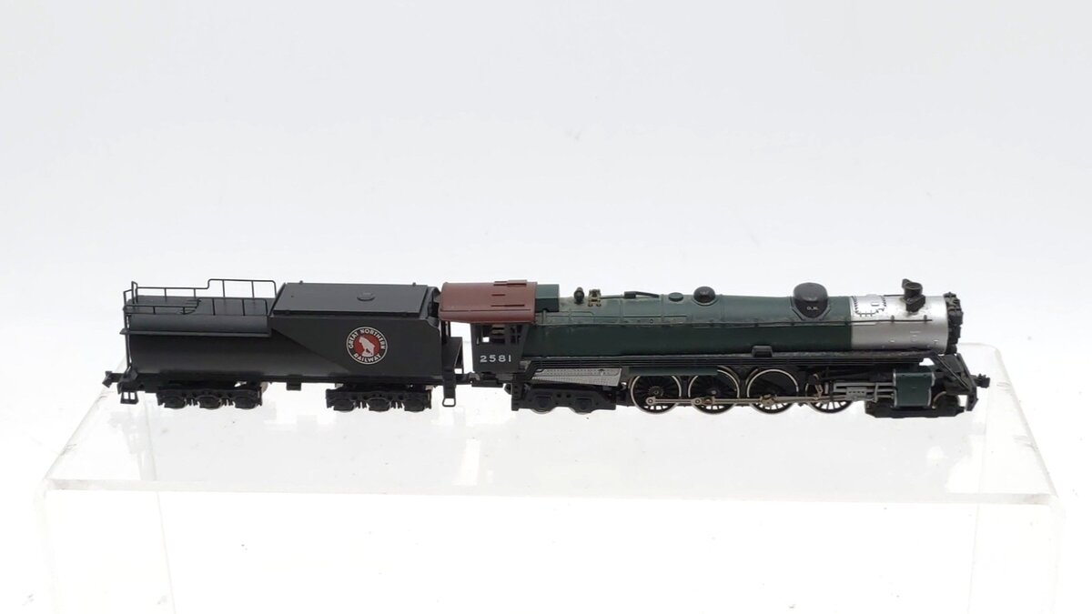 Con-Cor 2581 N Scale Great Northern 4-8-4 Steam Locomotive & Tender LN