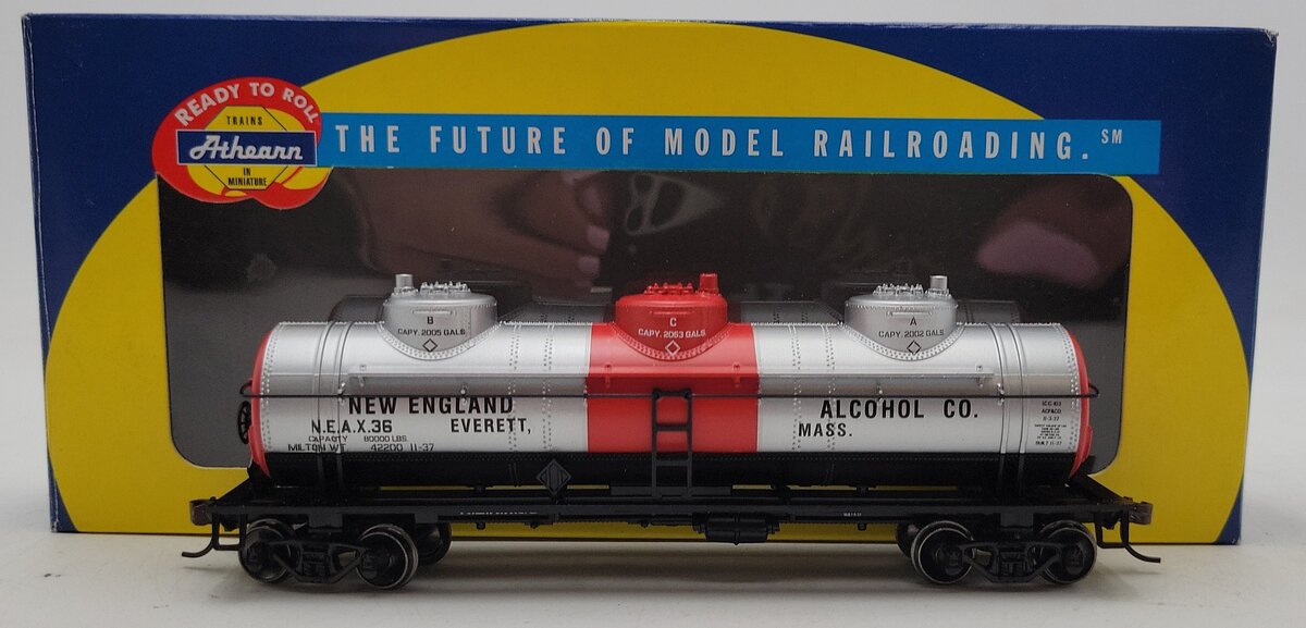 Athearn 7363 HO New England Alcohol Triple Dome Tank Car #36 LN/Box
