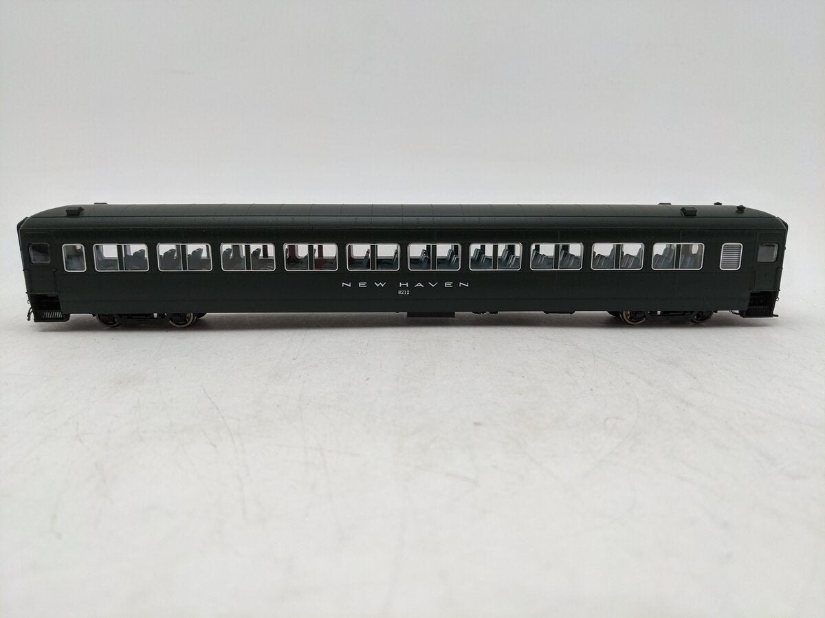 Rapido Trains 109003 HO New Haven 10-Window Coach #8212 EX/Box