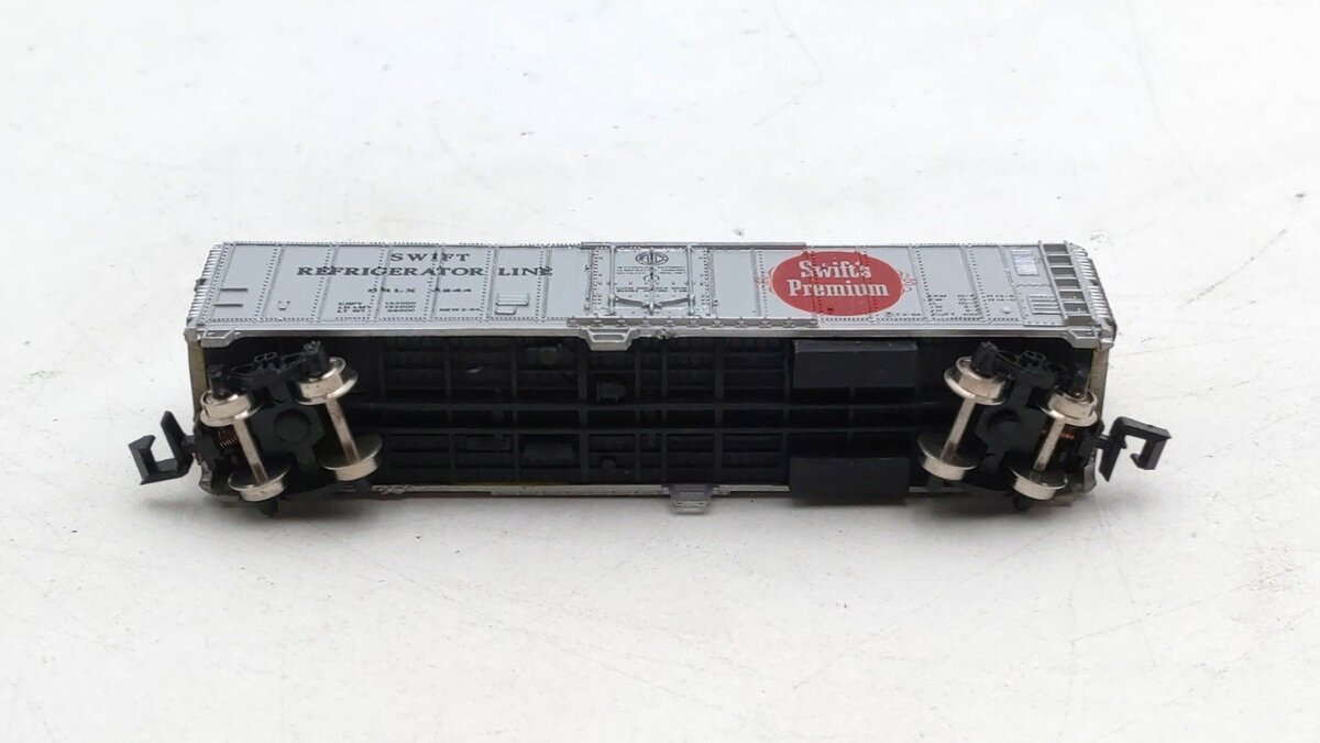 Bachmann 4244 N Scale Swift Premium SRLX 51' Mechanical Steel Reefer LN