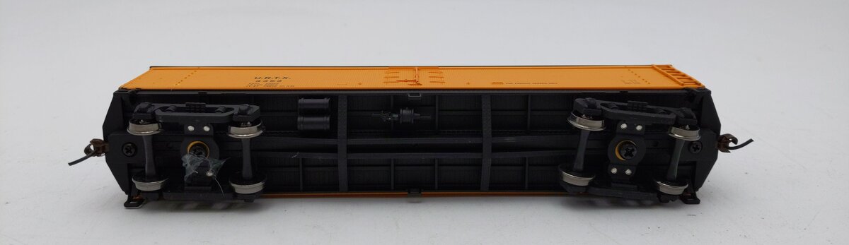 Walthers 932-5486 HO UTLX GACX Wood Reefer w/ GSC Truck LN/Box