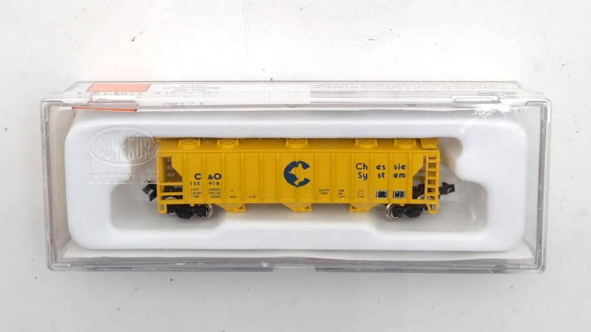 Con-Cor 0001-001763 N Scale Baltimore & Ohio Chessie Covered Hopper #155918 LN/Box