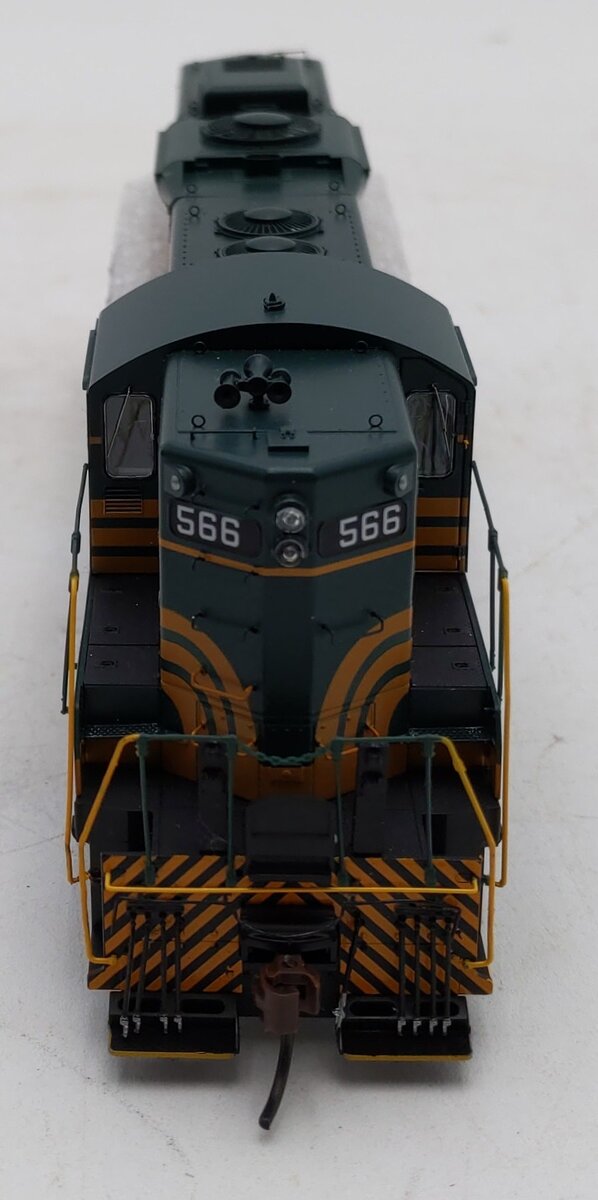 Athearn G62687 HO Scale Maine Central GP7 Phase II Diesel Locomotive #566 w/DCC EX/Box