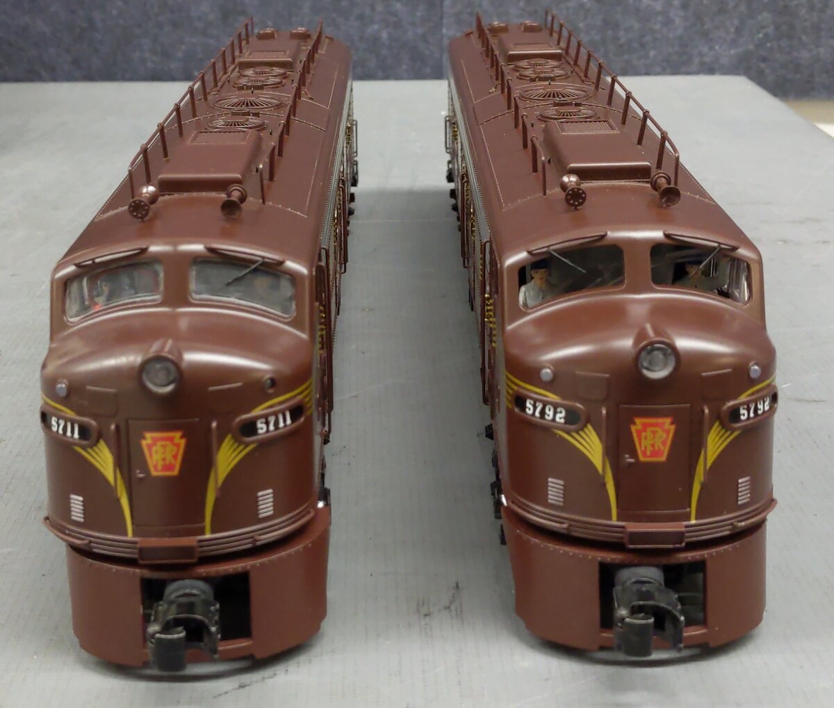 K-Line K-28802 PRR E8 AA Diesel Locomotive Set #5711/5792 with TMCC EX/Box
