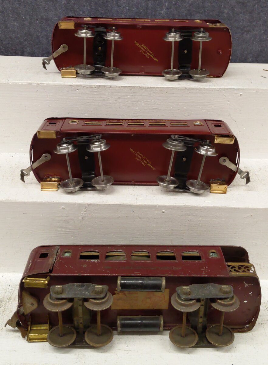 Lionel Vintage Standard Gauge New York Central Passenger Cars #36, 36, & 35 [3]