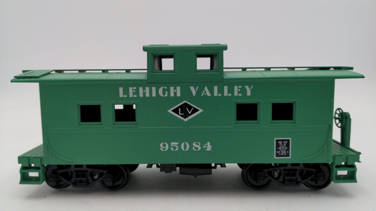 O Scale 2 Rail Lehigh Valley Caboose #95084 VG