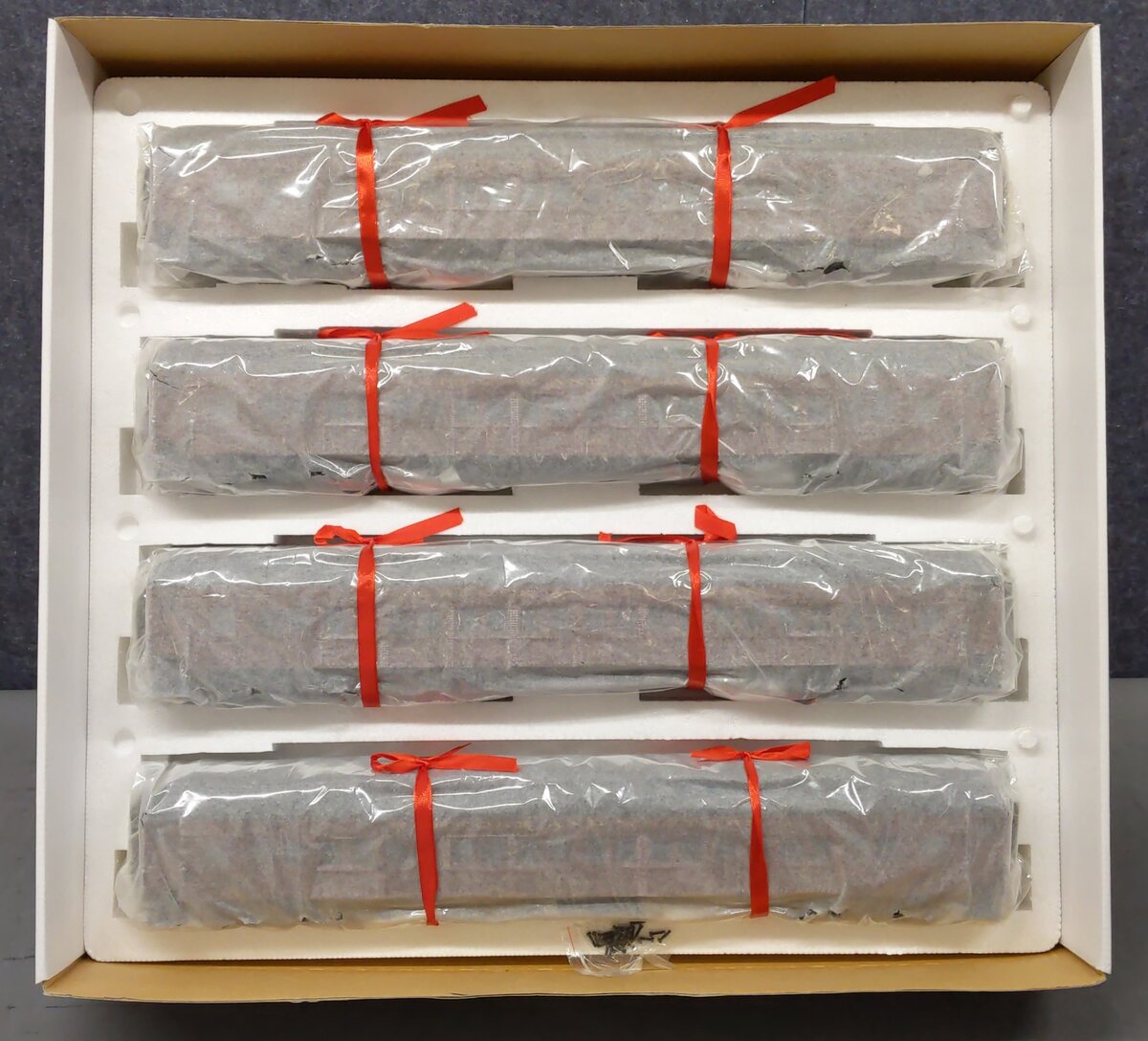 Golden Gate Depot O Norfolk & Western 80' Coach Cars (Set of 4) - 2-Rail NIB