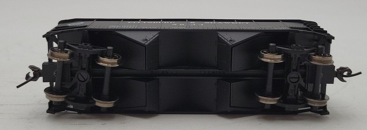 Atlas 1886-1 HO Scale Pittsburg & Shawmut Offset Side Hopper w/Flat End #2633 LN/Box
