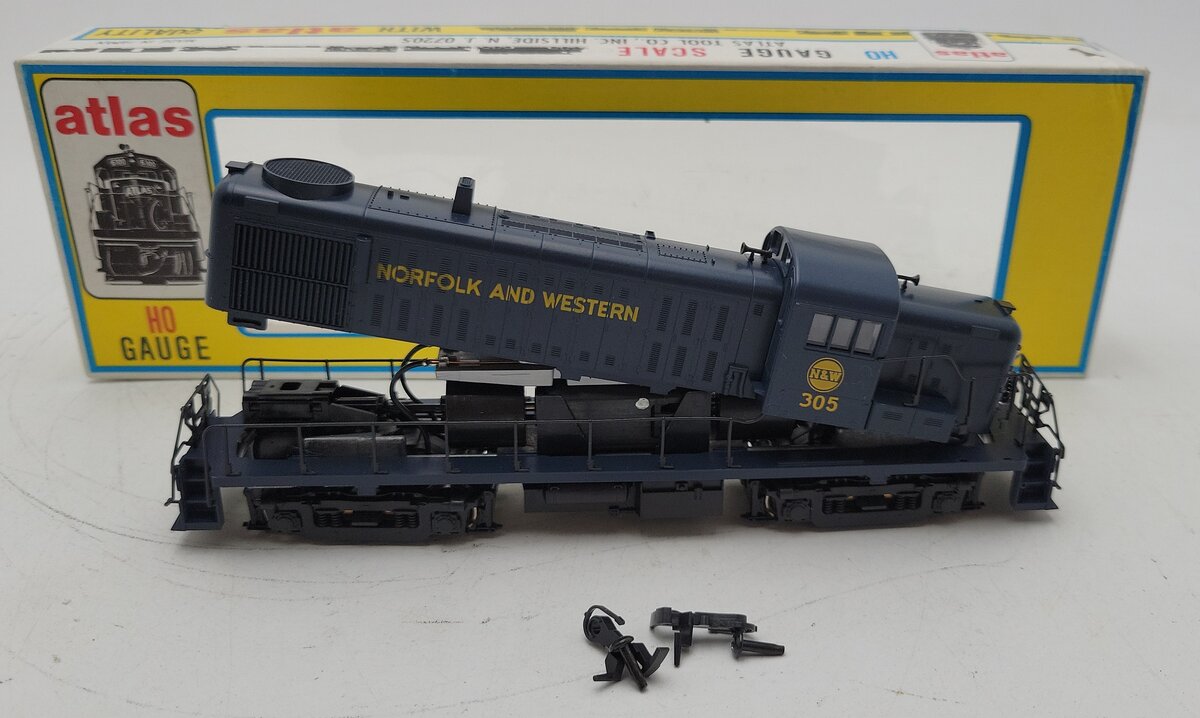 Atlas 7076 Norfolk & Western RS-3 Diesel Locomotive #305 VG/Box