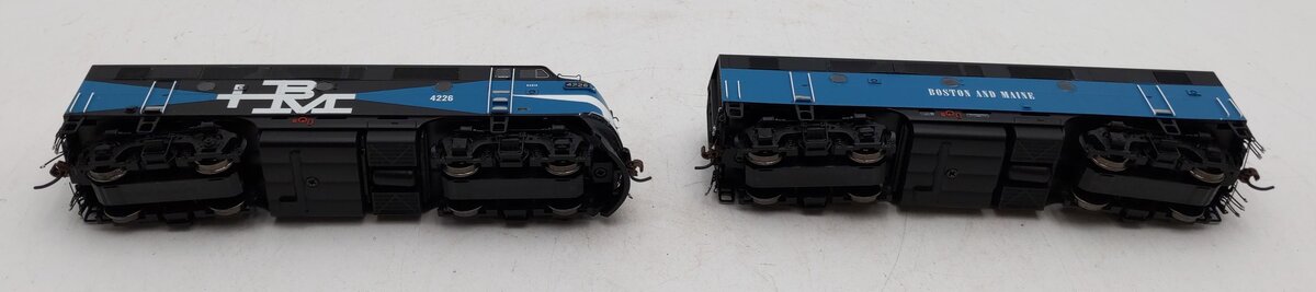 Athearn G22745 HO Boston & Maine/Passenger F2A/F2B Diesel Locomotive #4226/#4226