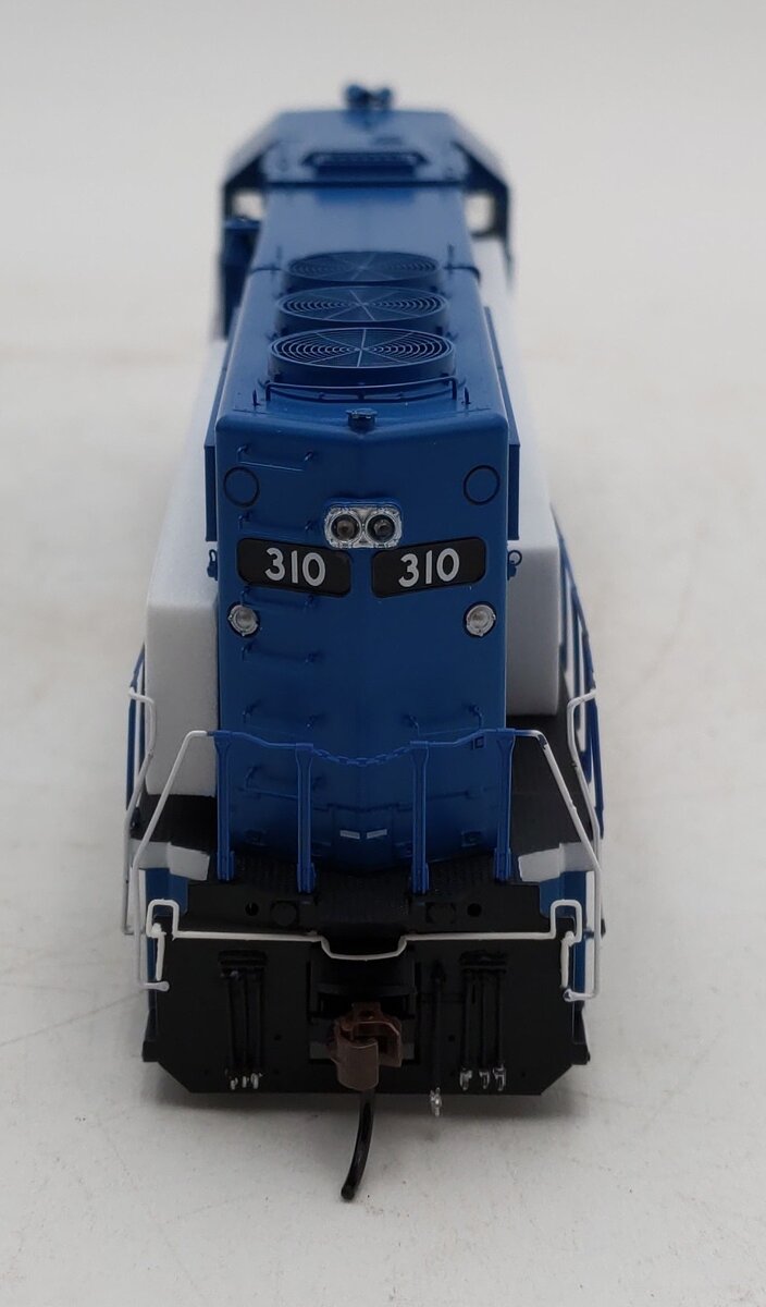 Athearn G65061 HO Scale Boston & Maine GP40-2 Diesel Locomotive #310