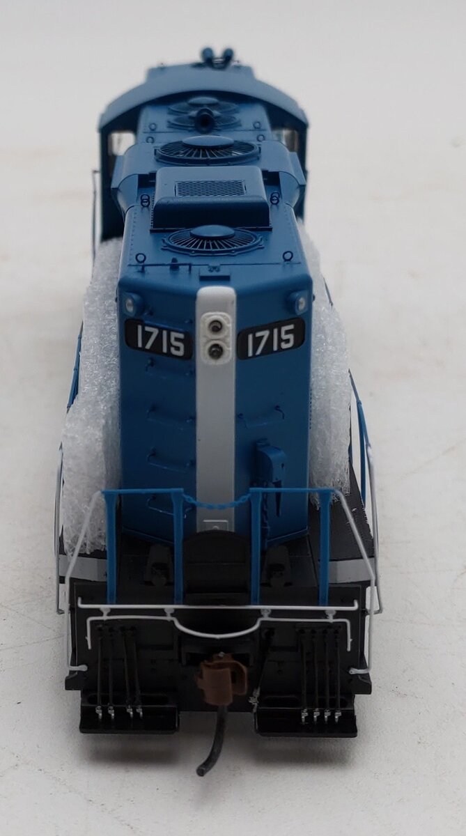 Athearn G62563 HO Scale Boston & Maine GP9 Diesel Locomotive #1715 LN/Box