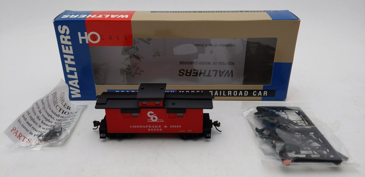 Walthers 932-7522 HO Scale Chesapeake & Ohio Progress Wood Caboose #90795 LN/Box