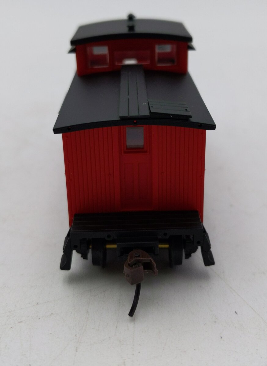 Walthers 932-7522 HO Scale Chesapeake & Ohio Progress Wood Caboose #90795 LN/Box