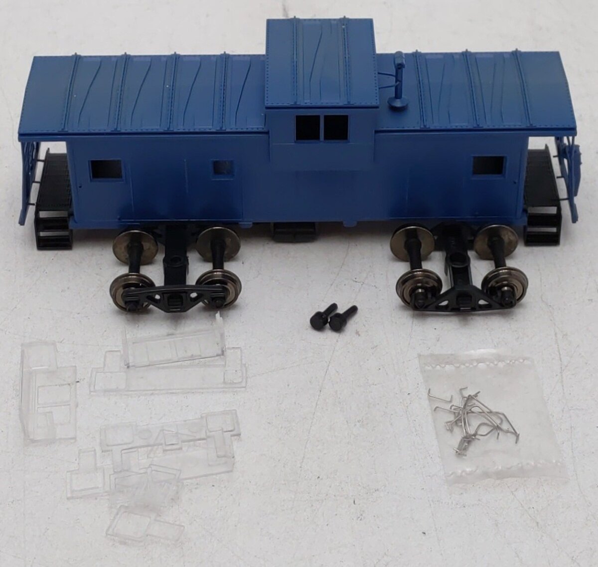 Atlas 1900 HO Undecorated Extended-Vision Caboose EX/Box