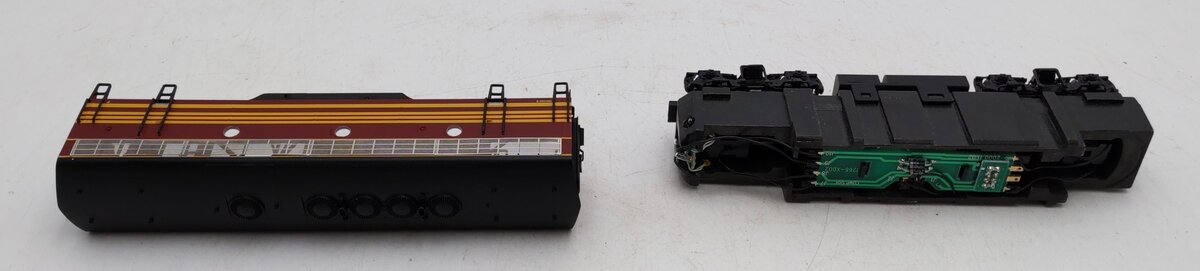 InterMountain 49515WD-02 HO "Boston & Maine" EMD F-7B Locomotive w/ Drive #4266B LN/Box