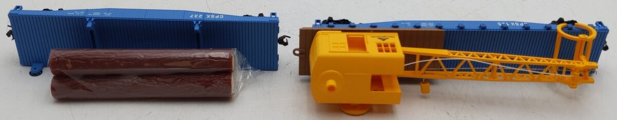 Walthers 931-761 HO Scale Georgia Pacific Log Dump Car & Crane EX/Box