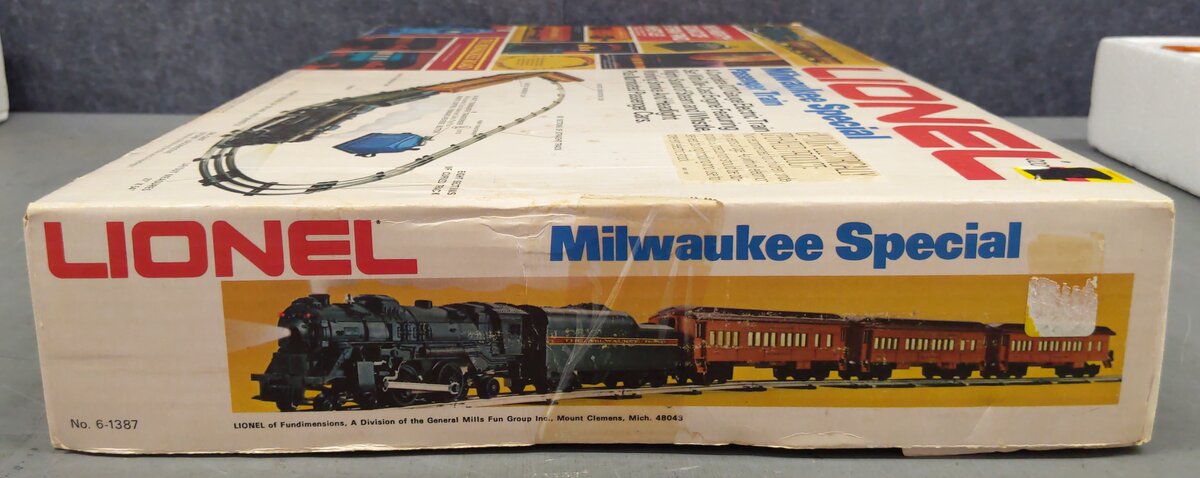 Lionel 6-1387 O Gauge Milwaukee Road Passenger Train Set EX/Box