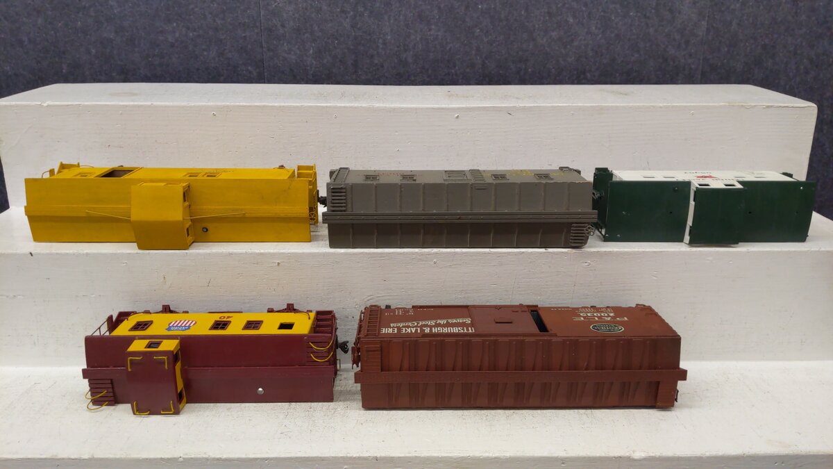 O Scale 2 Rail CUSTOM Assorted Freight Cars: 20035, 40, 95067, 100, 4 [5] VG