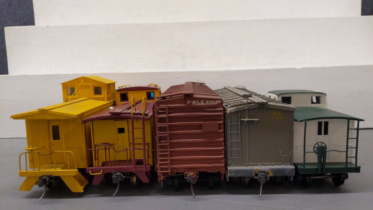 O Scale 2 Rail CUSTOM Assorted Freight Cars: 20035, 40, 95067, 100, 4 [5] VG