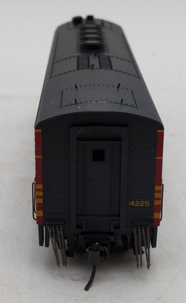 Stewart Hobbies HO Custom Boston & Maine Diesel B Unit #4225 EX/Box