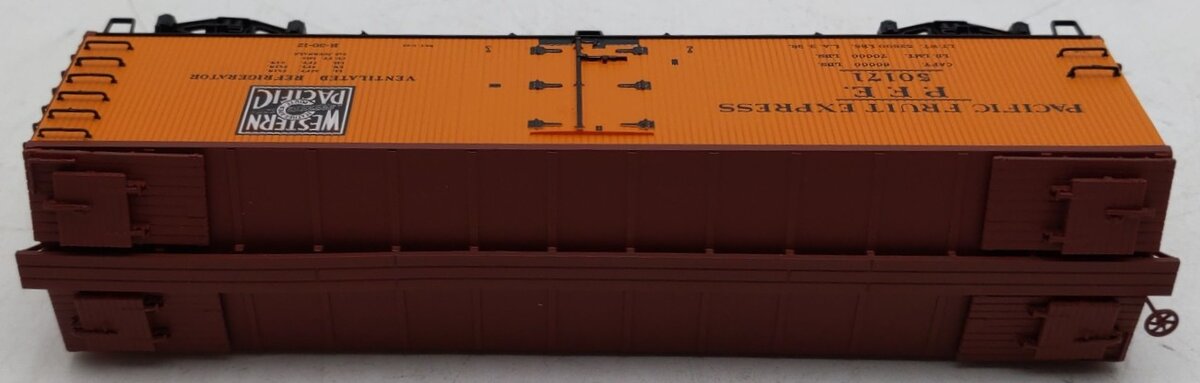 Red Caboose RR-34221-12 HO Scale Pacific Fruit Express Refrigerator Car #50171 EX/Box