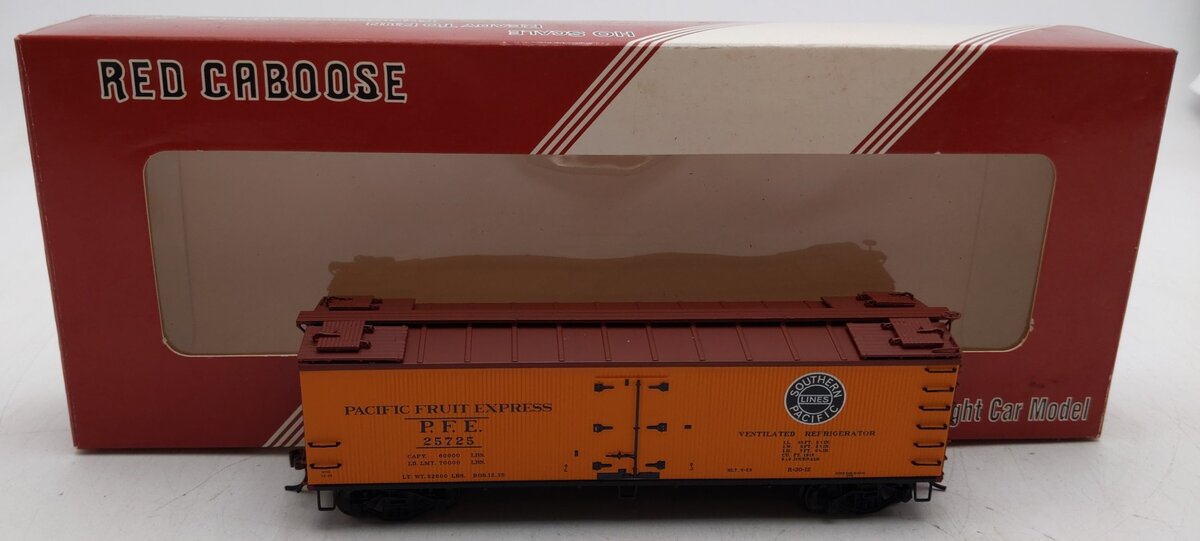 Red Caboose RR-34001-1 HO Scale Pacific Fruit Express Refrigerator Car #25725 LN/Box