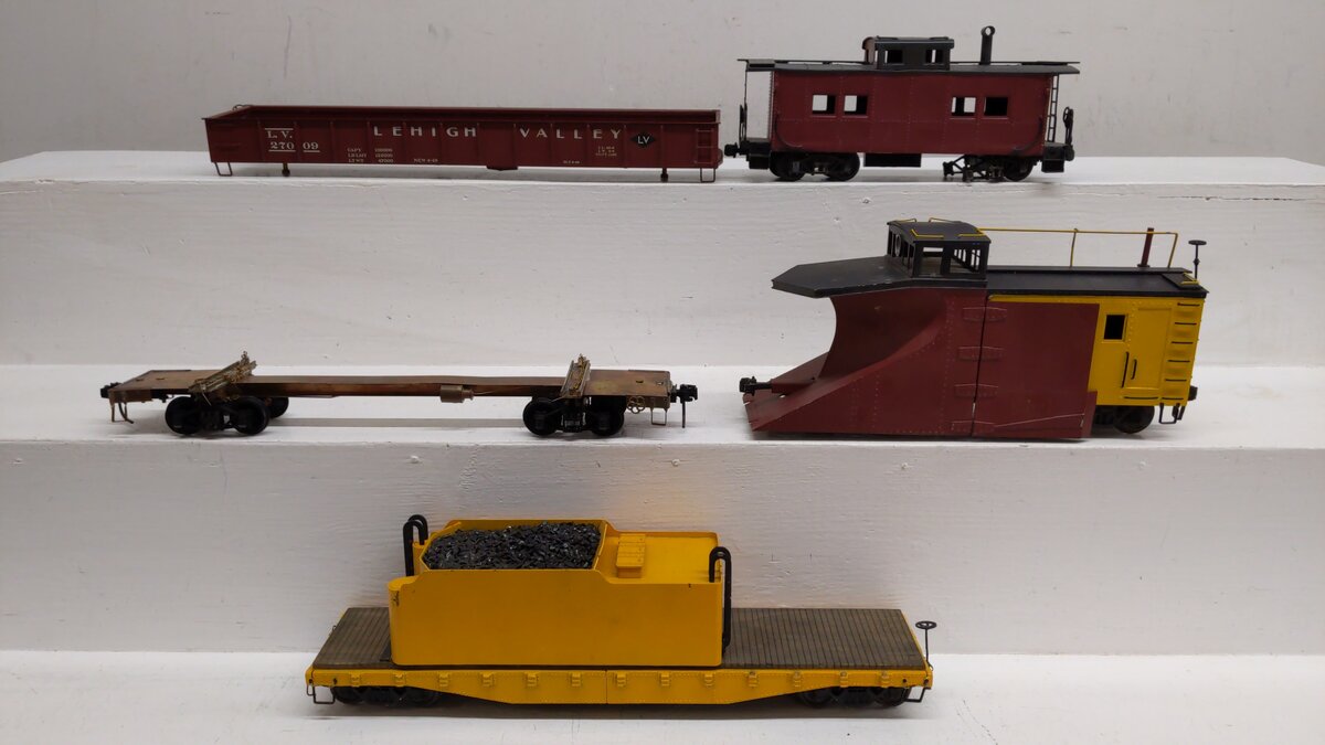 O Gauge & O Scale Assorted BRASS Freight Cars: [5] VG