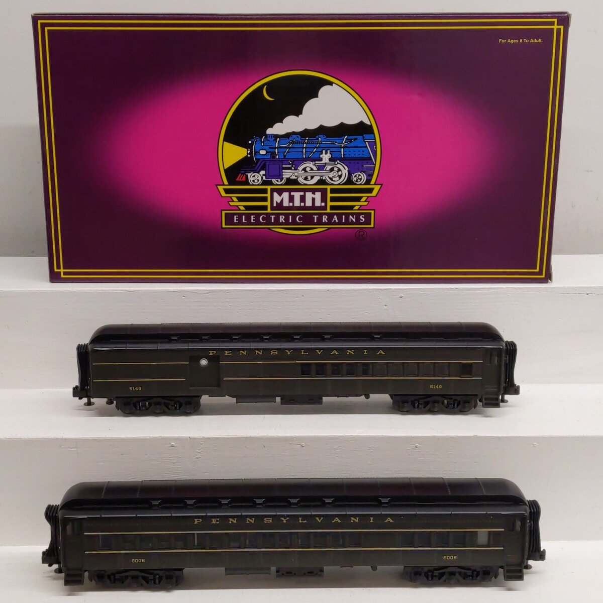 MTH 20-4145 O PRR Green Como 70' Madison Comb/Din Passenger Set (Set of 2) LN/Box