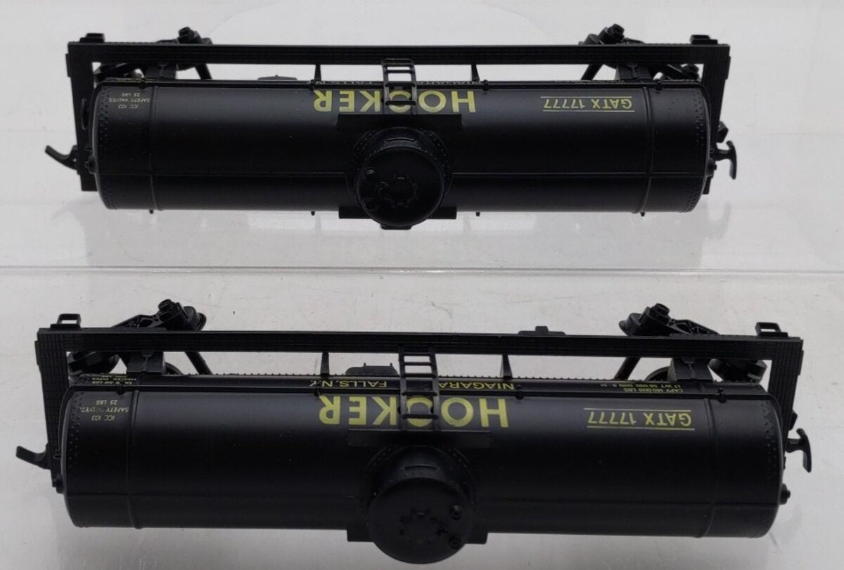 Model Power 8031 HO Scale 40` TOOTSIE ROLL TANK CAR LN/Box