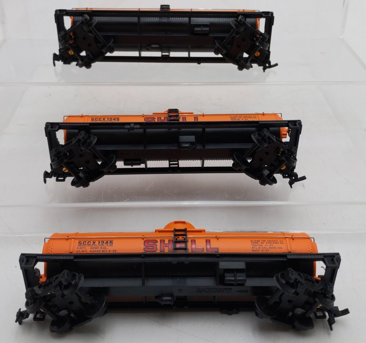 Bachmann 43-1001-34 HO Scale Shell 42' 3-Dome Tank Cars #1245 [3] EX/Box