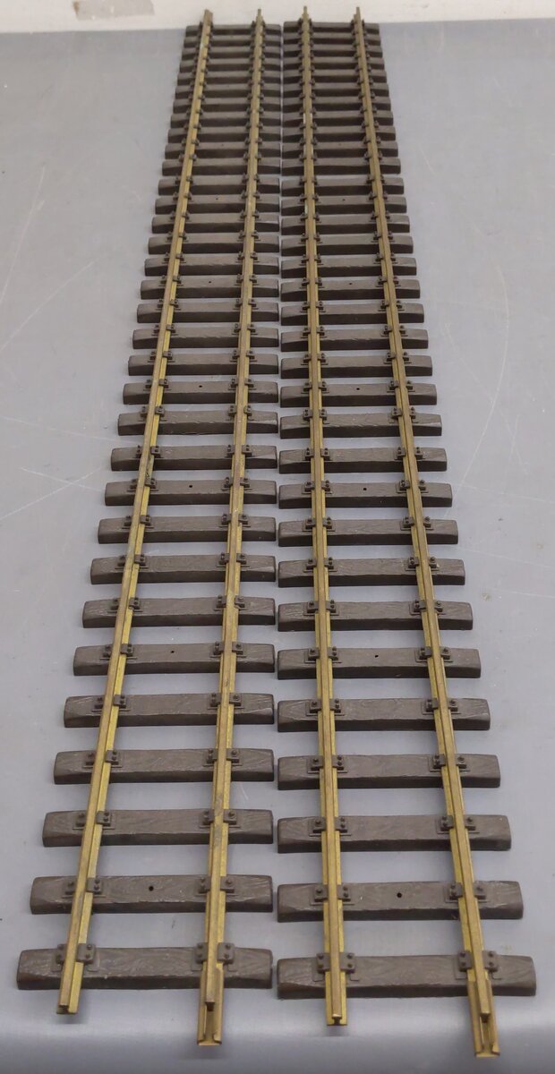Aristo-Craft 11070 Euro Brass 3' Straight Track VG
