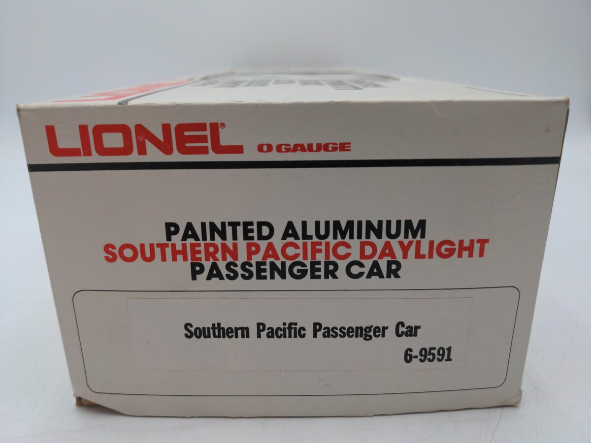Lionel 6-9592 O Gauge Southern Pacific Daylight Aluminum Passenger Car EX/Box