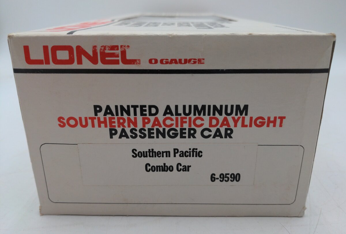 Lionel 6-9590 O Gauge Southern Pacific Daylight Illuminated Aluminum Combo Car EX/Box