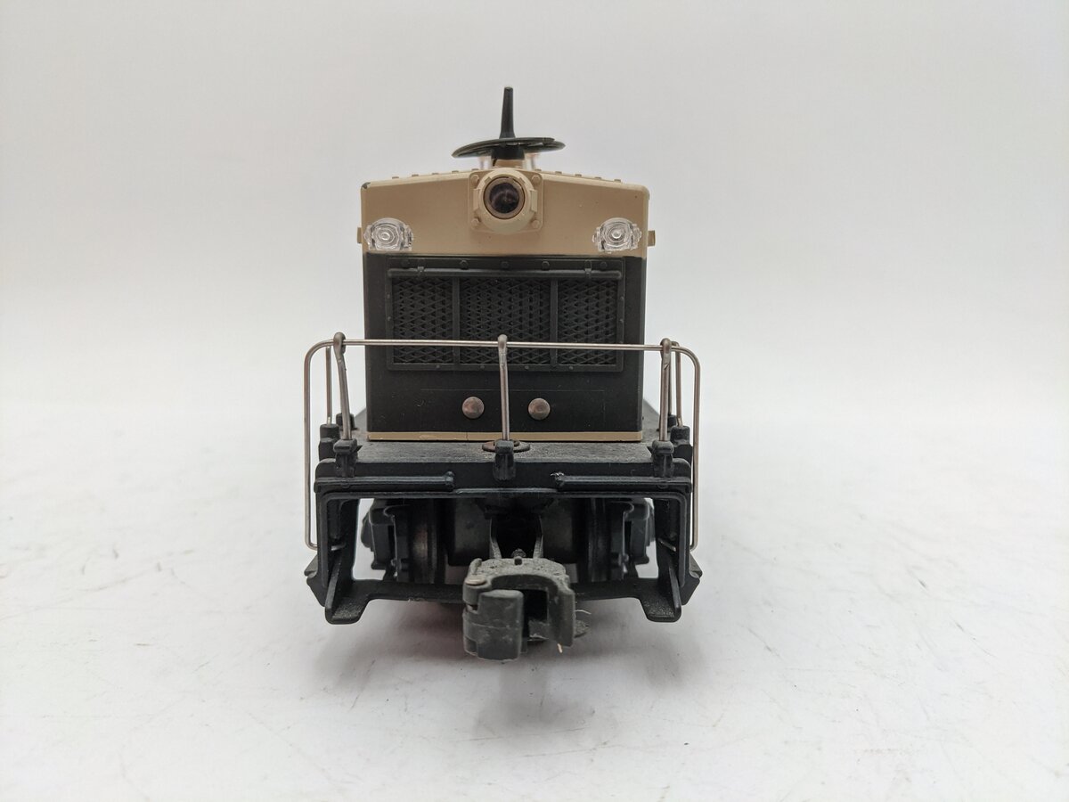 Lionel 6-18501 O Gauge Western Maryland NW2 Powered Diesel Locomotive #8501 EX/Box