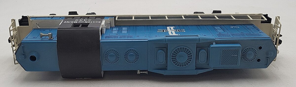 Lionel 2359 Vintage O Boston & Maine GP-9 Diesel Locomotive EX