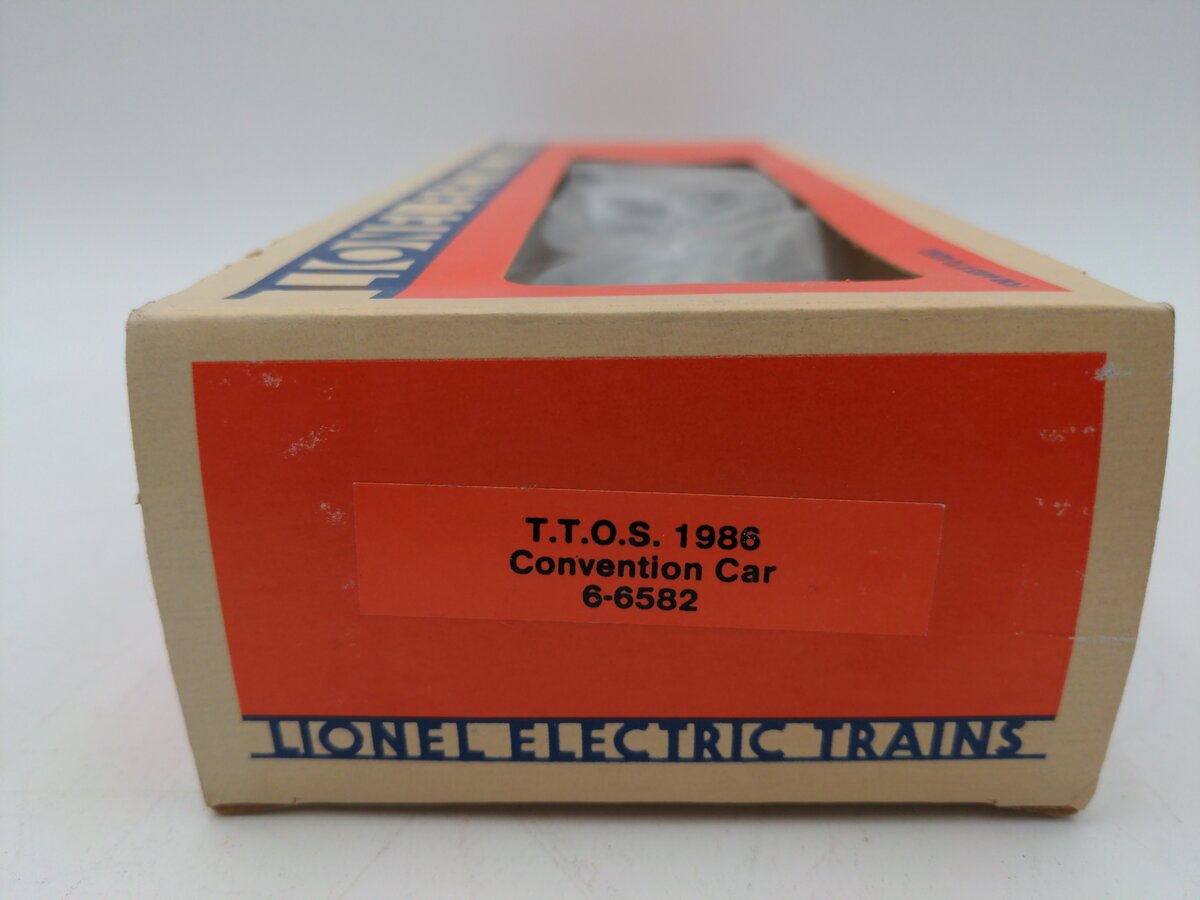 Lionel 6-6582 O Gauge TTOS-1986 Convention Flatcar w/Wood Load EX/Box