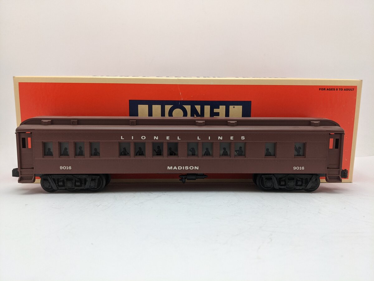 Lionel 6-19016 O Gauge Lionel Lines Madison Passenger Car #9016 EX/Box