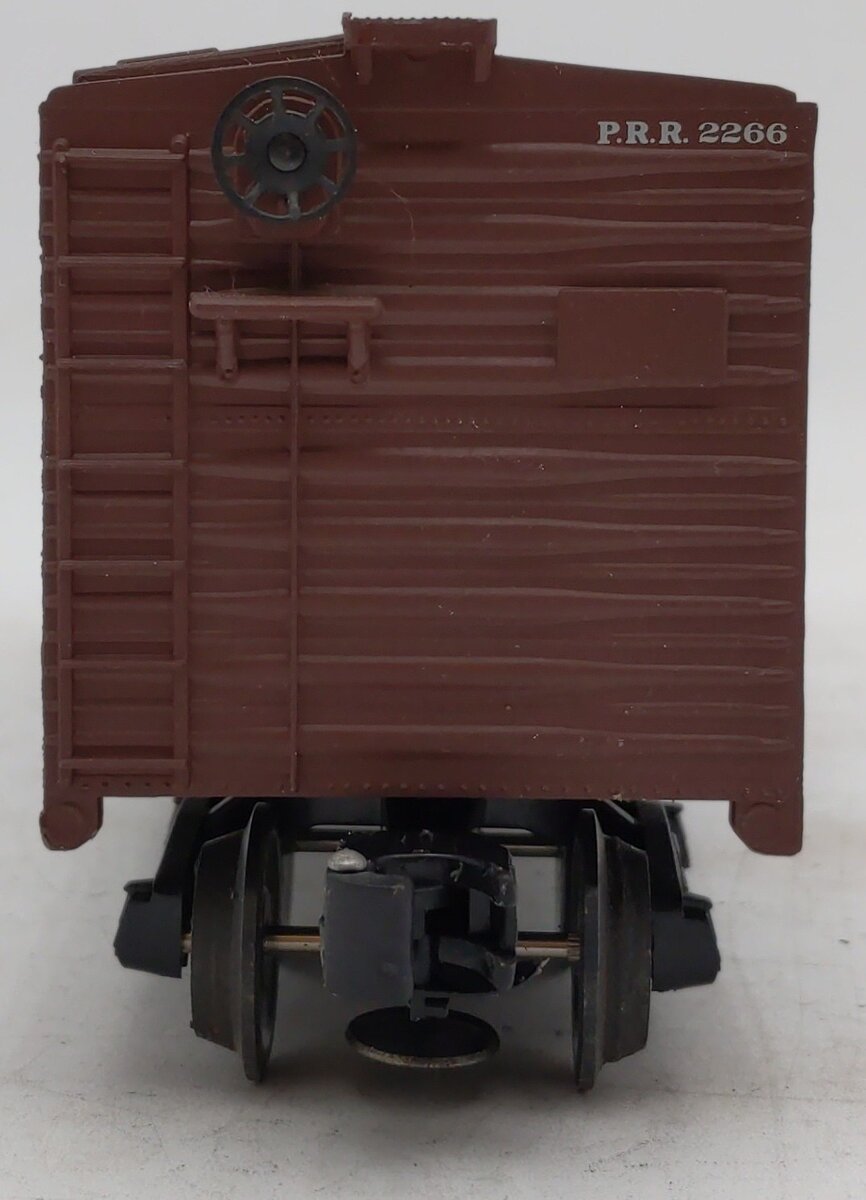 KMT 2 O Gauge Pennsylvania X-29 Boxcar #2266 VG