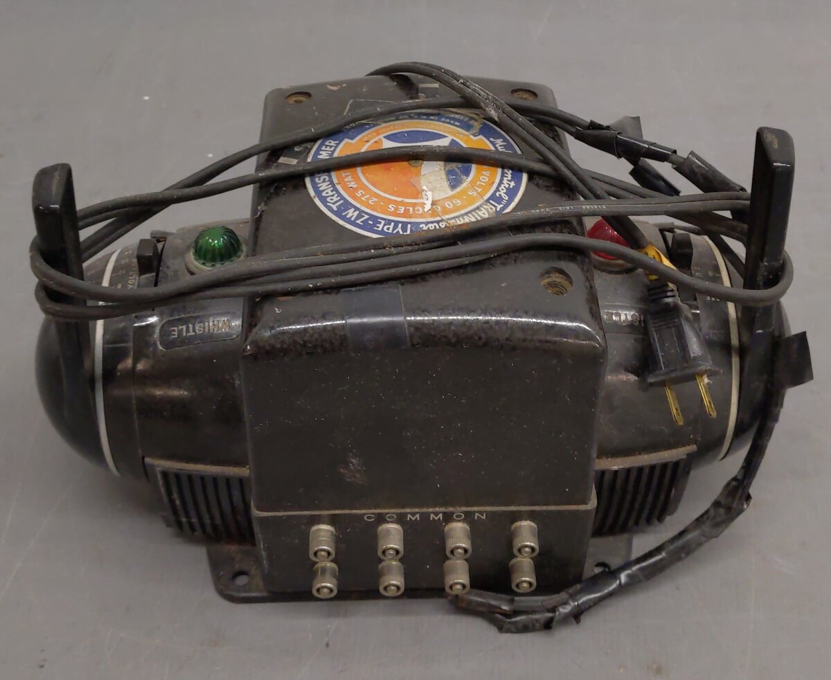 Lionel ZW O Gauge Vintage Trainmaster 275 Watt Transformer with Whistle
