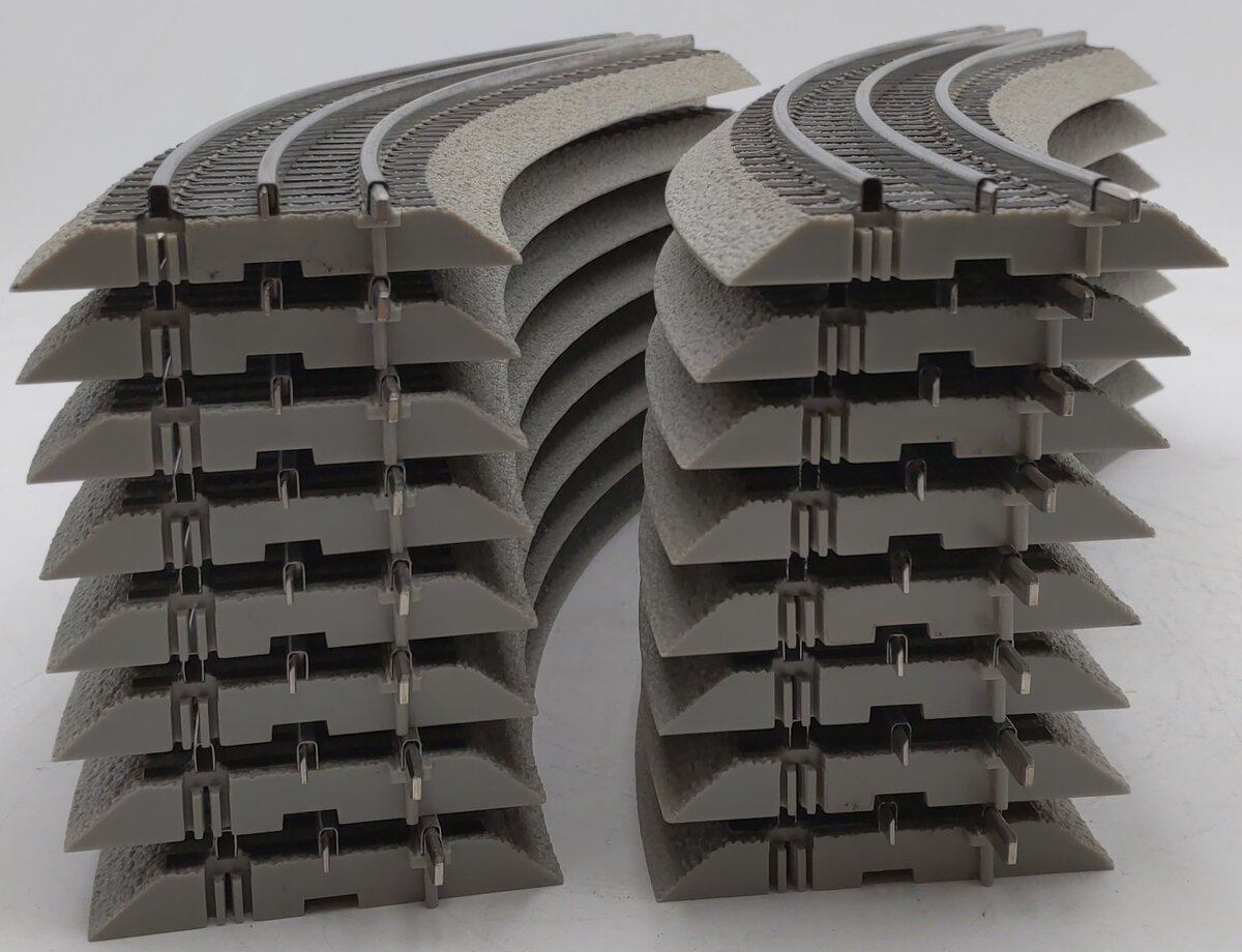 Lionel 6-12015 FasTrack O36 45-Degree Curved Track Sections (16) VG